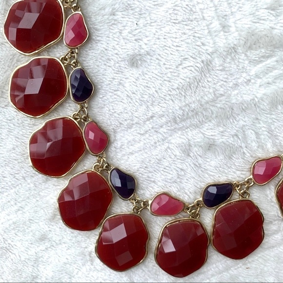 Boutique Fall Maroon Colored Sparkle Accent Statement Necklace Gold Tone - Picture 3 of 11